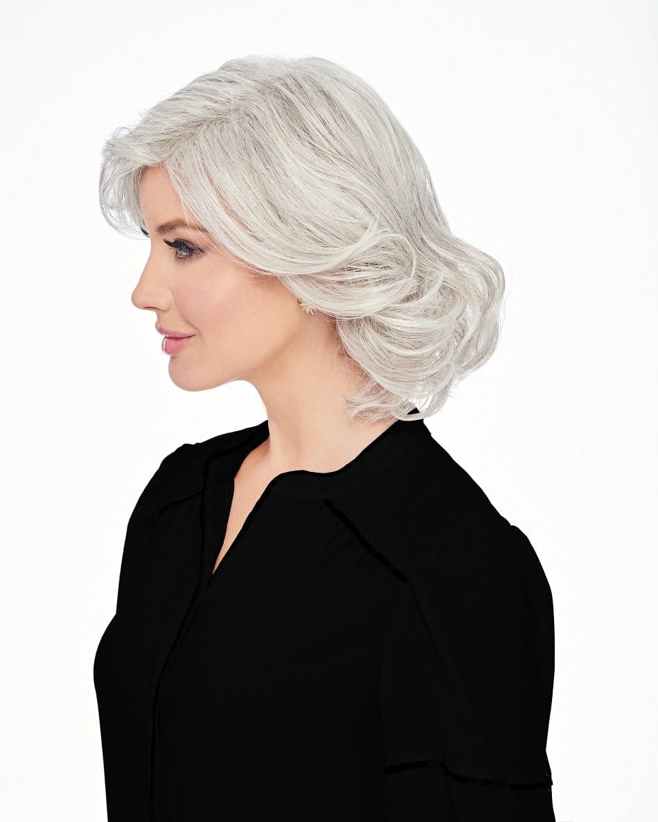 Bombshell Bob by Hairdo | Synthetic Wavy Bob Wig | Basic Cap - Image 4