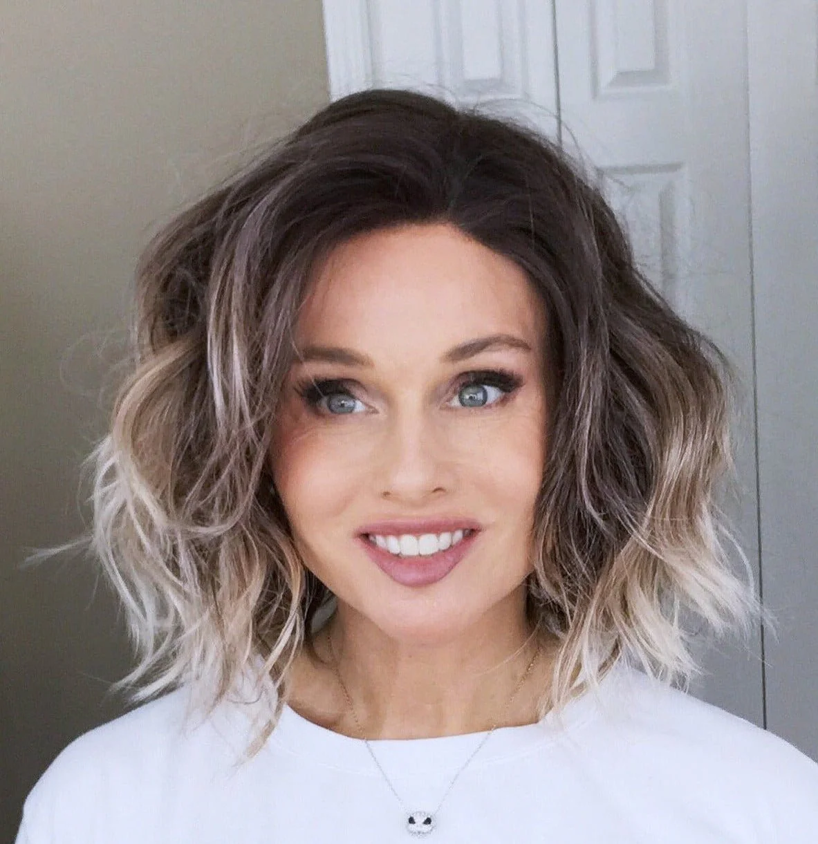 Caliente E by Belle Tress | HF Synthetic Lace Front Wig | Mono Part - Image 20