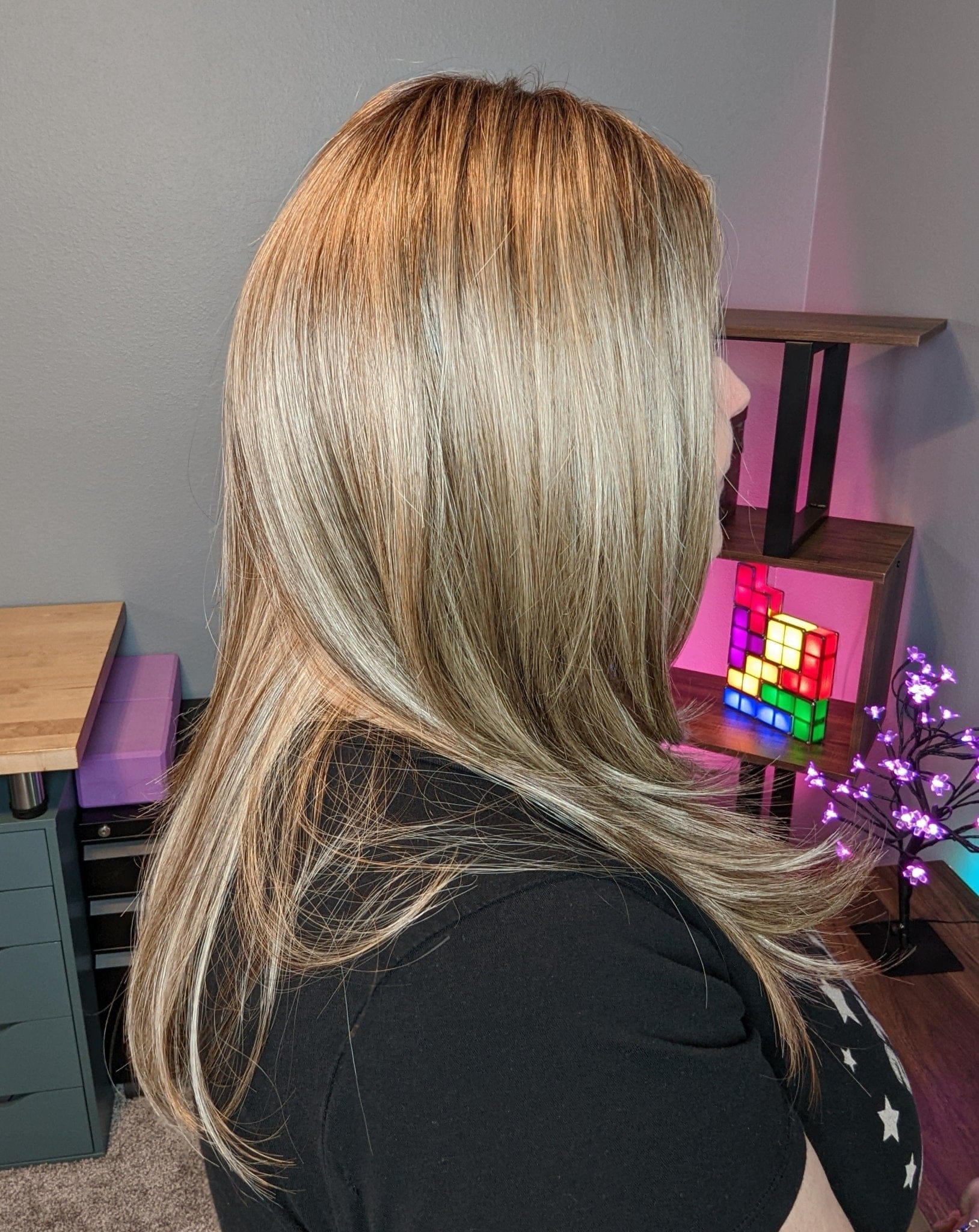 Dolce & Dolce 18 E by Belle Tress | HF Synthetic Lace Front Wig | Mono Part - Image 10