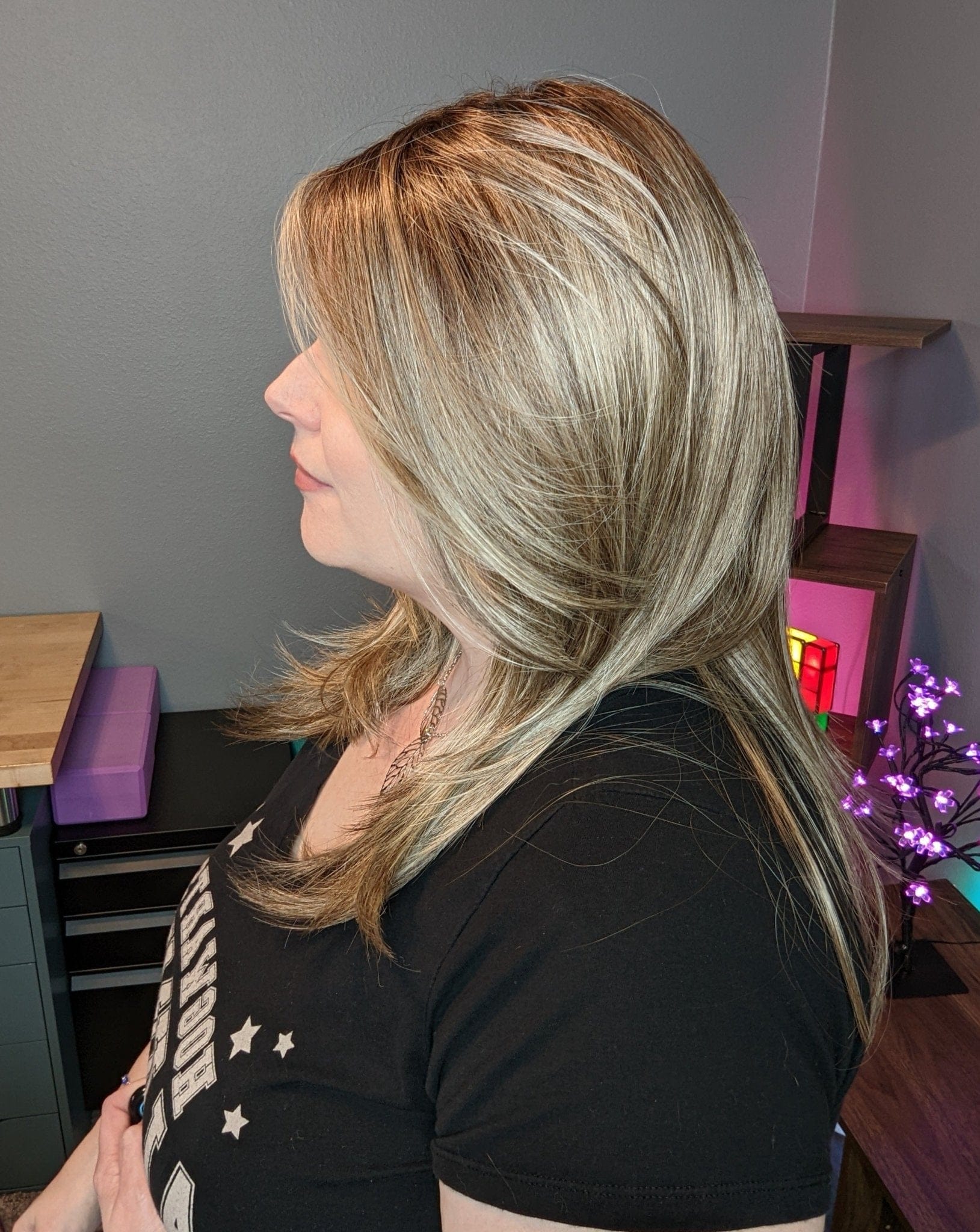 Dolce & Dolce 18 E by Belle Tress | HF Synthetic Lace Front Wig | Mono Part - Image 9