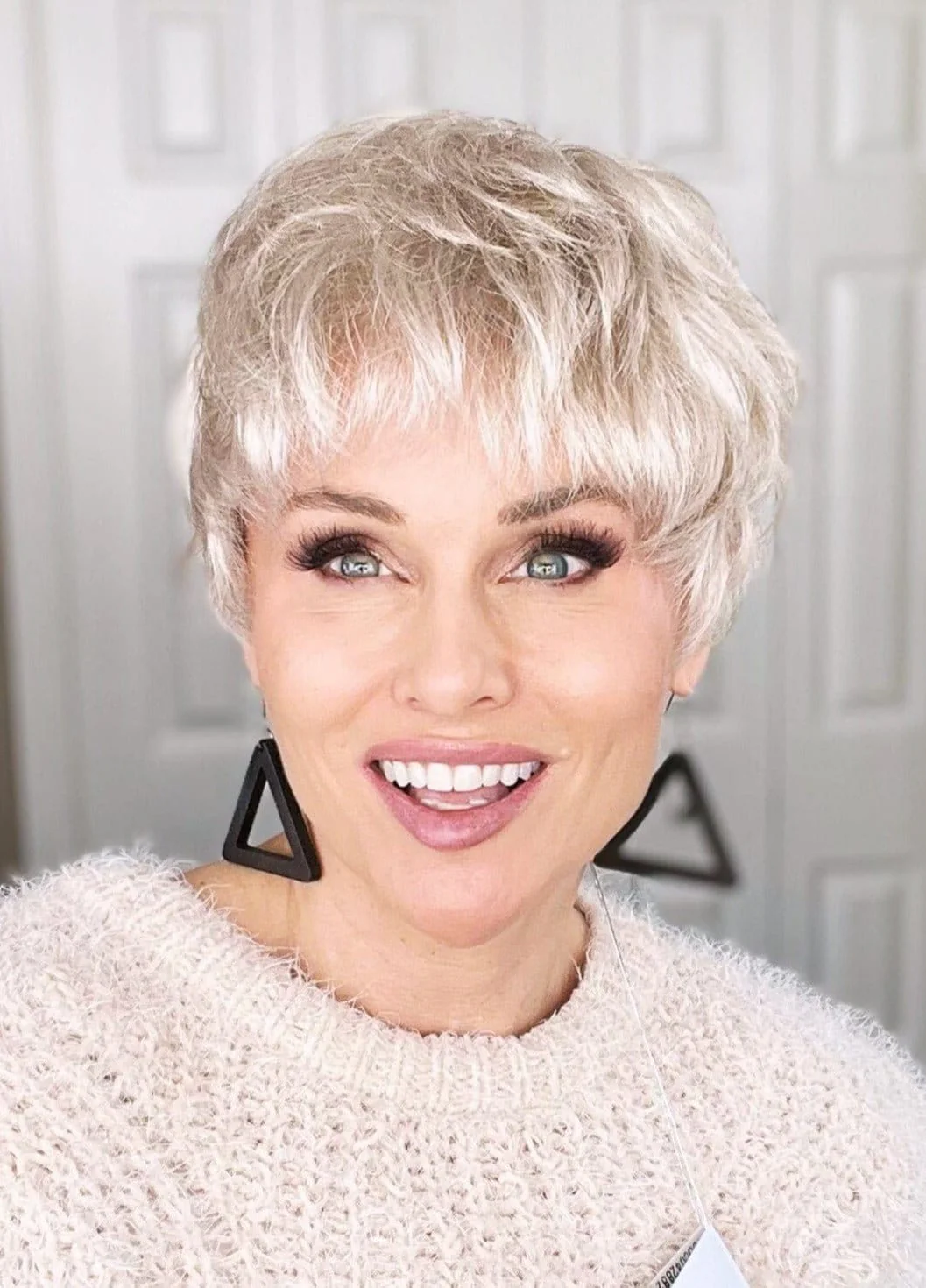 Light by Ellen Wille | Synthetic Wig | Mono Top - Image 4