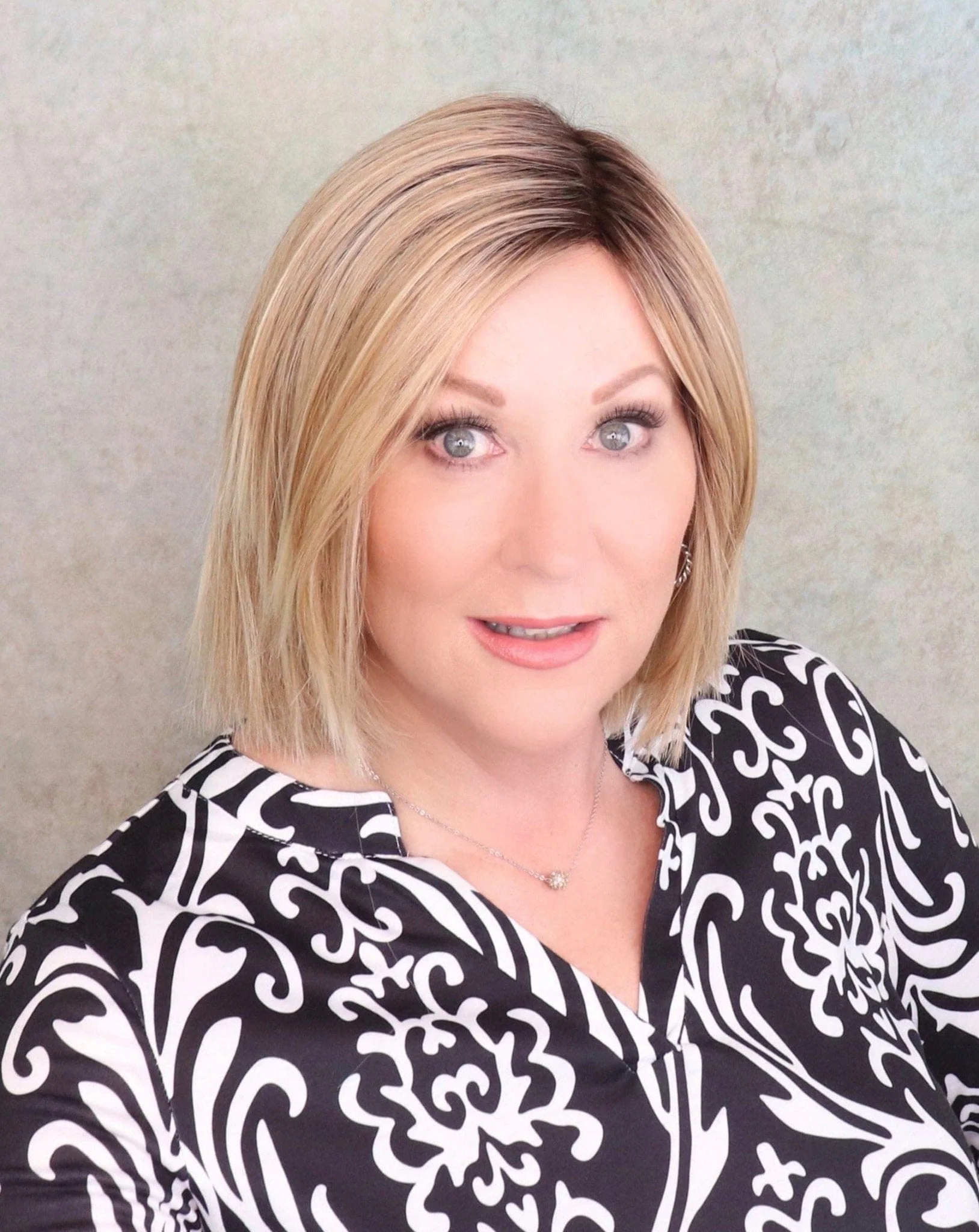 Lia II by Ellen Wille | HF Synthetic Lace Front Wig | Mono Part - Image 13
