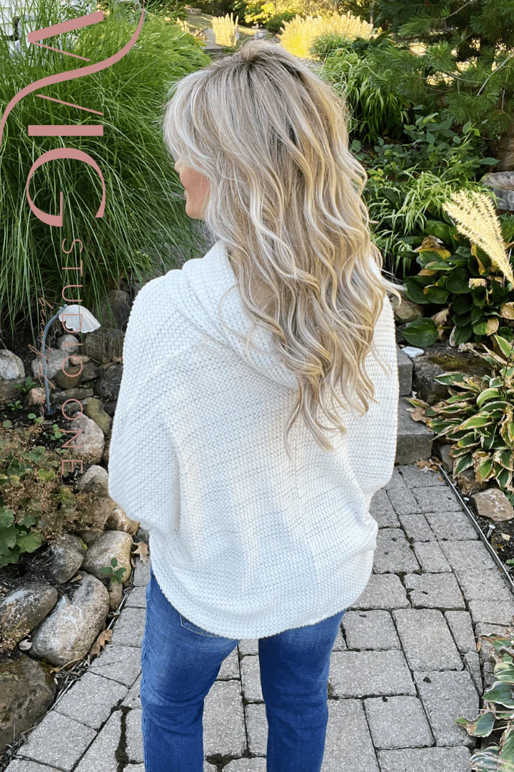 Liverpool by Belle Tress | HF Synthetic Lace Front Wig | Mono Part - Image 8