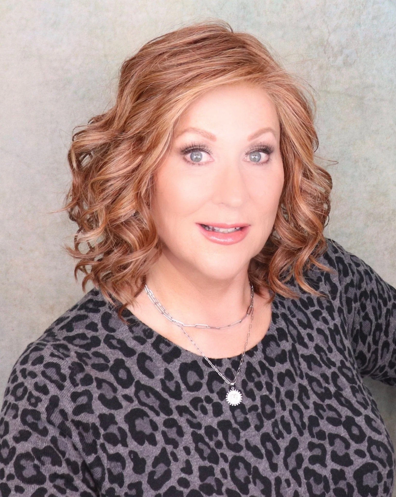 Editor's Pick by Raquel Welch | HF Synthetic Lace Front Wig | Mono Top - Image 5