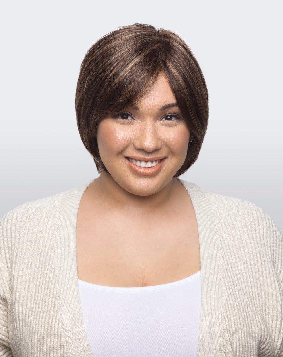 Outlet Sale | Tate by Amore | Synthetic Lace Front Wig | No Returns or Exchanges - Image 4