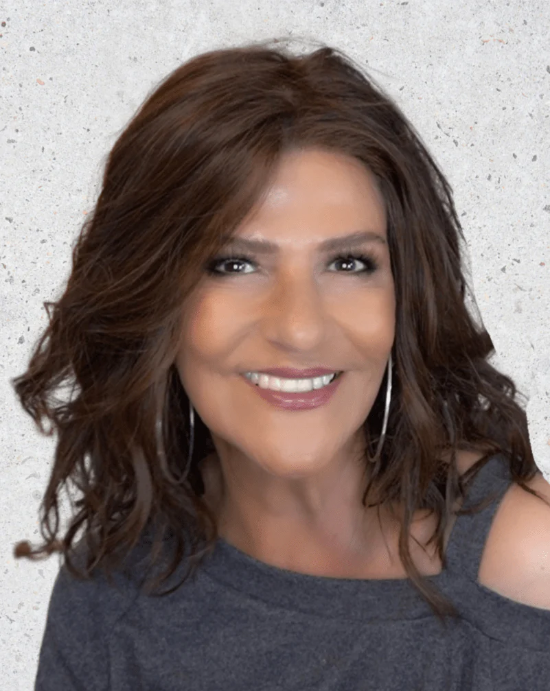 Wavy Day by Raquel Welch | HF Synthetic Lace Front Wig | Mono Top - Image 12